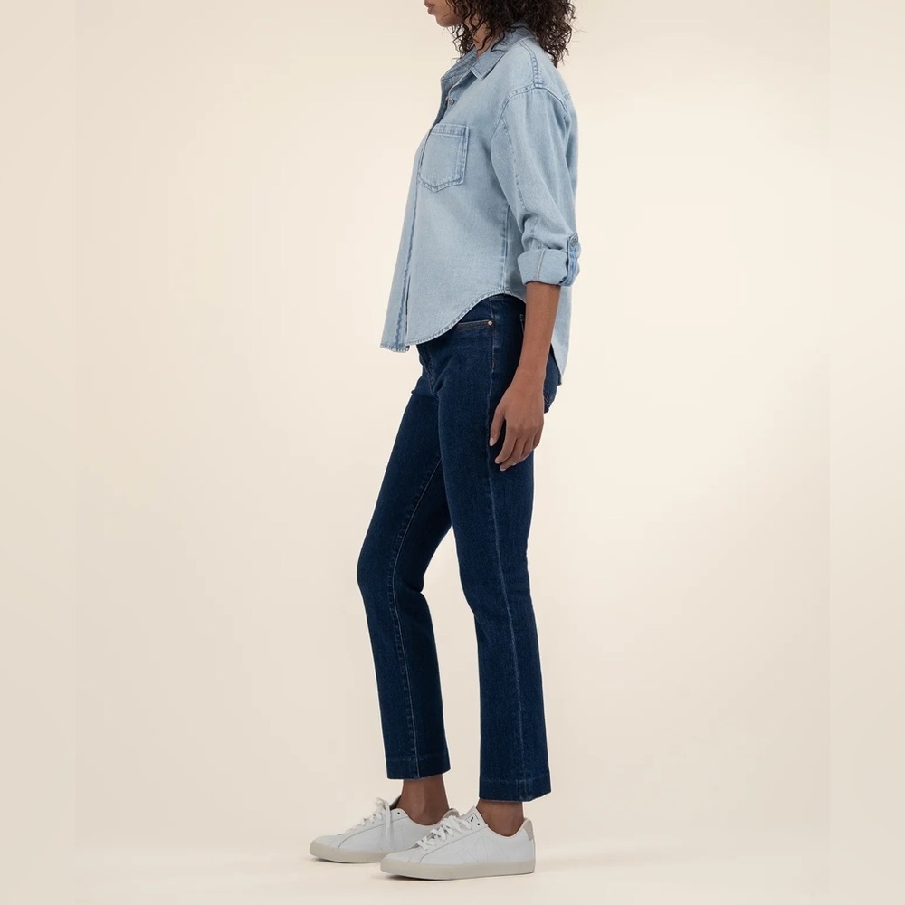 Kut from the Kloth Linen Blend Long Sleeve Button Up Top - Picture 5 of 10